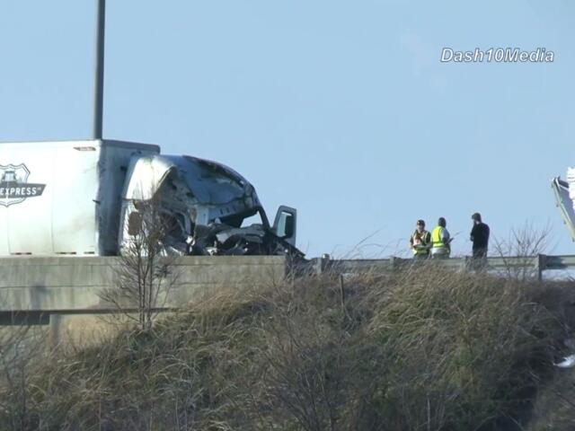 Two semis crashed on Interstate 24 near mile marker 86 on March 19, 2026. (Enrique Hernandez, Dash 10 Media)