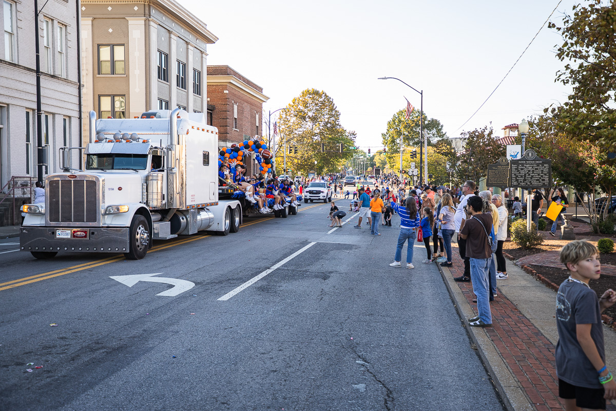 Christian County High School homecoming parade in Hopkinsville on October 11, 2026. (Wesley Irvin)
